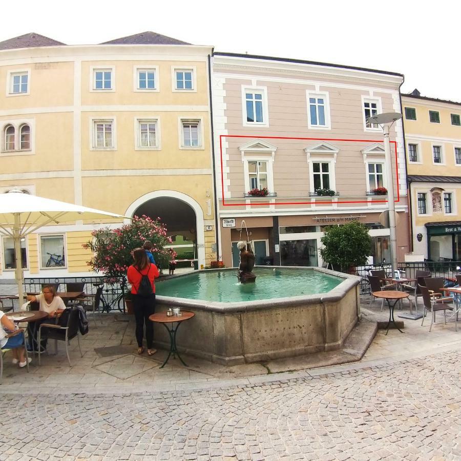 Markplatz Terrace กมุนเดน ภายนอก รูปภาพ